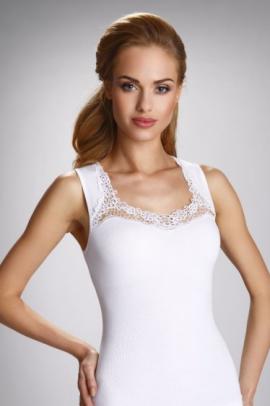 Women’s white blouse with a lace neckline, “Irmė”